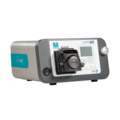 Die CURIS® flow Spülpumpe von Sutter in schräger Frontansicht – entwickelt zur Spülung von Elektroden während chirurgischer Anwendungen mit dem CURIS® Radiofrequenzgenerator.